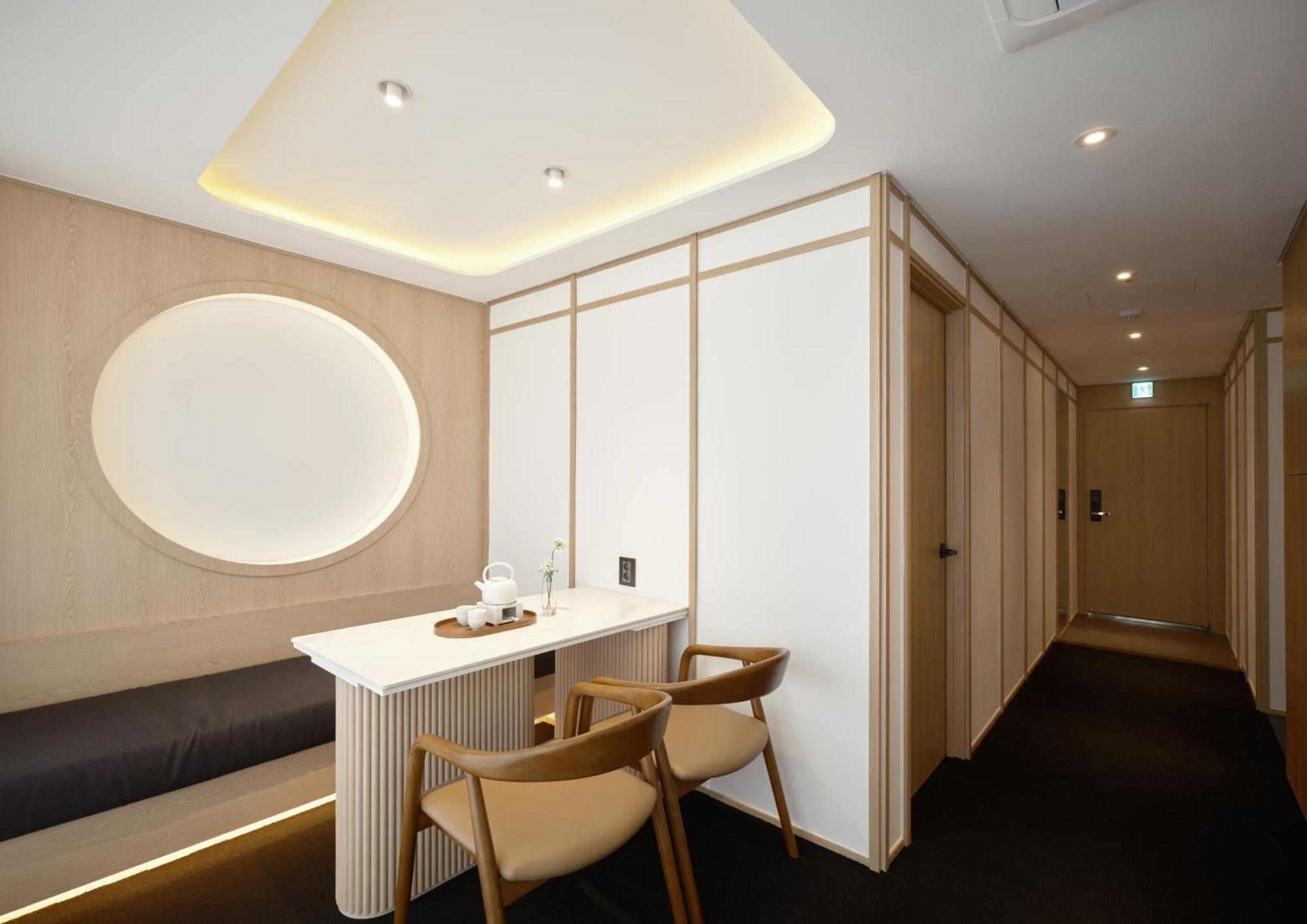 Uh Suite Seoul Deoksugung Exteriör bild